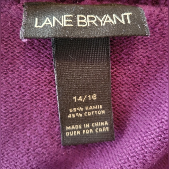 size 14-16 Lane Bryant plum purple cropped cardigan - Picture 4 of 4